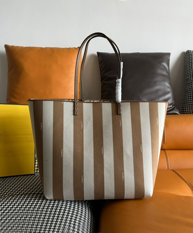 Fendi Large Roll 8BH425